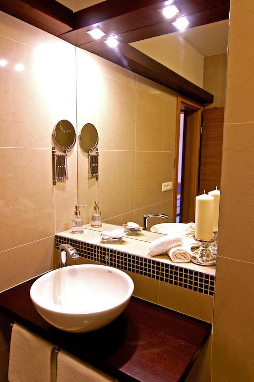 Hotel Marathon Senec Dış mekan fotoğraf