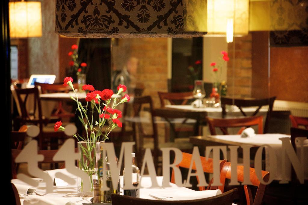 Hotel Marathon Senec Dış mekan fotoğraf