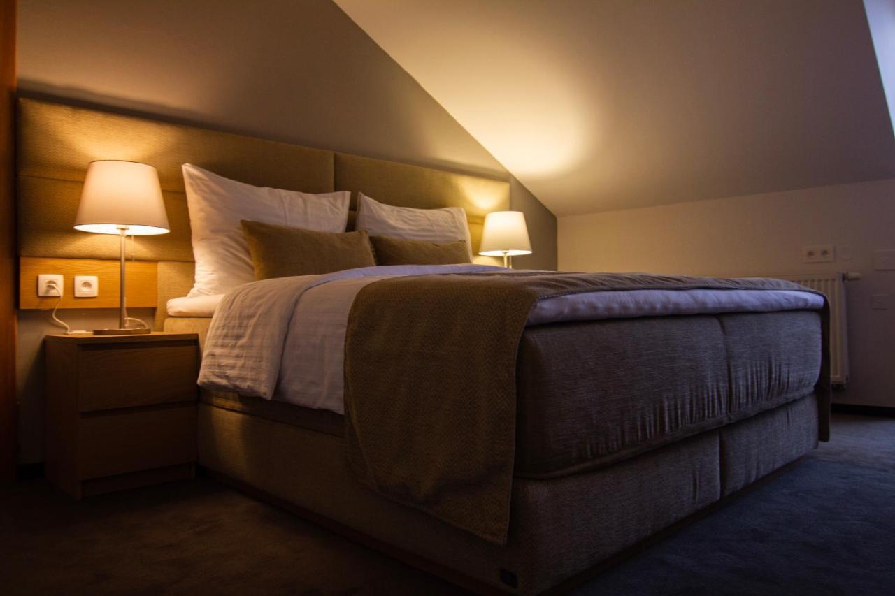 Hotel Marathon Senec Dış mekan fotoğraf
